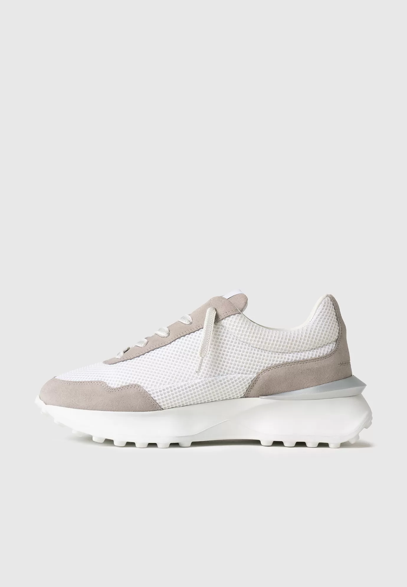 New L’Artiste Runner - White/Beige Footwear