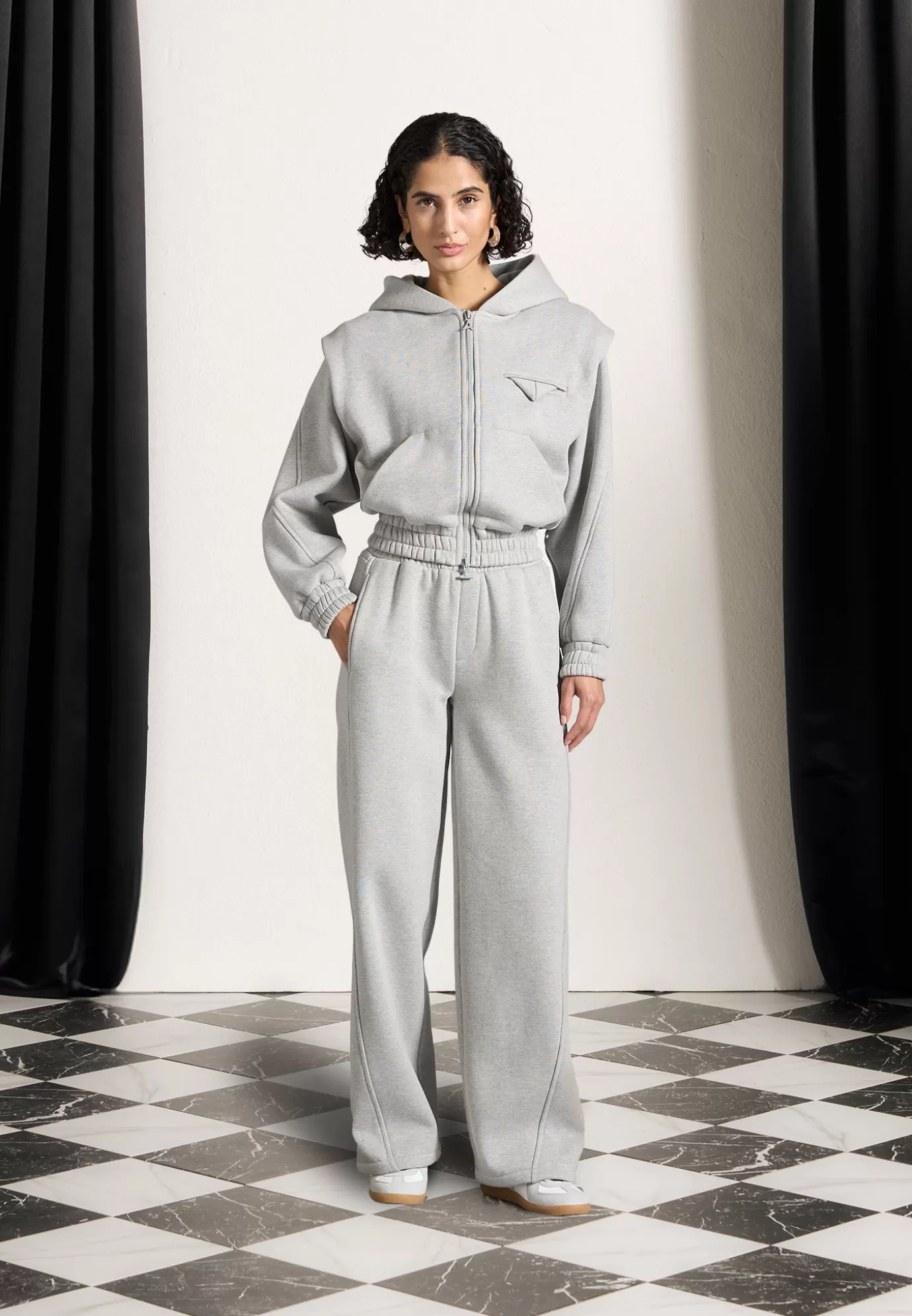 Hot Éternelle Relaxed Joggers - Tracksuits